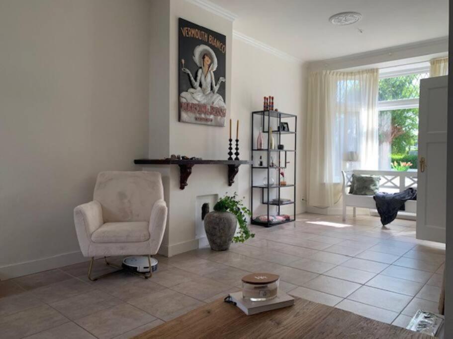 Een Heerlijke Woning Op Loopafstand Van Centrum! Leeuwarden Buitenkant foto